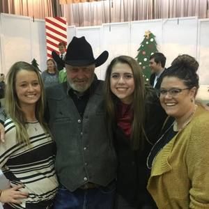 Meet your Posher, Paige